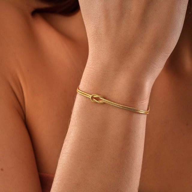 Love Knot Bracelet | Adjustable | Minimalist | Gold Bracelet | Women's Bracelet-Myra Lina